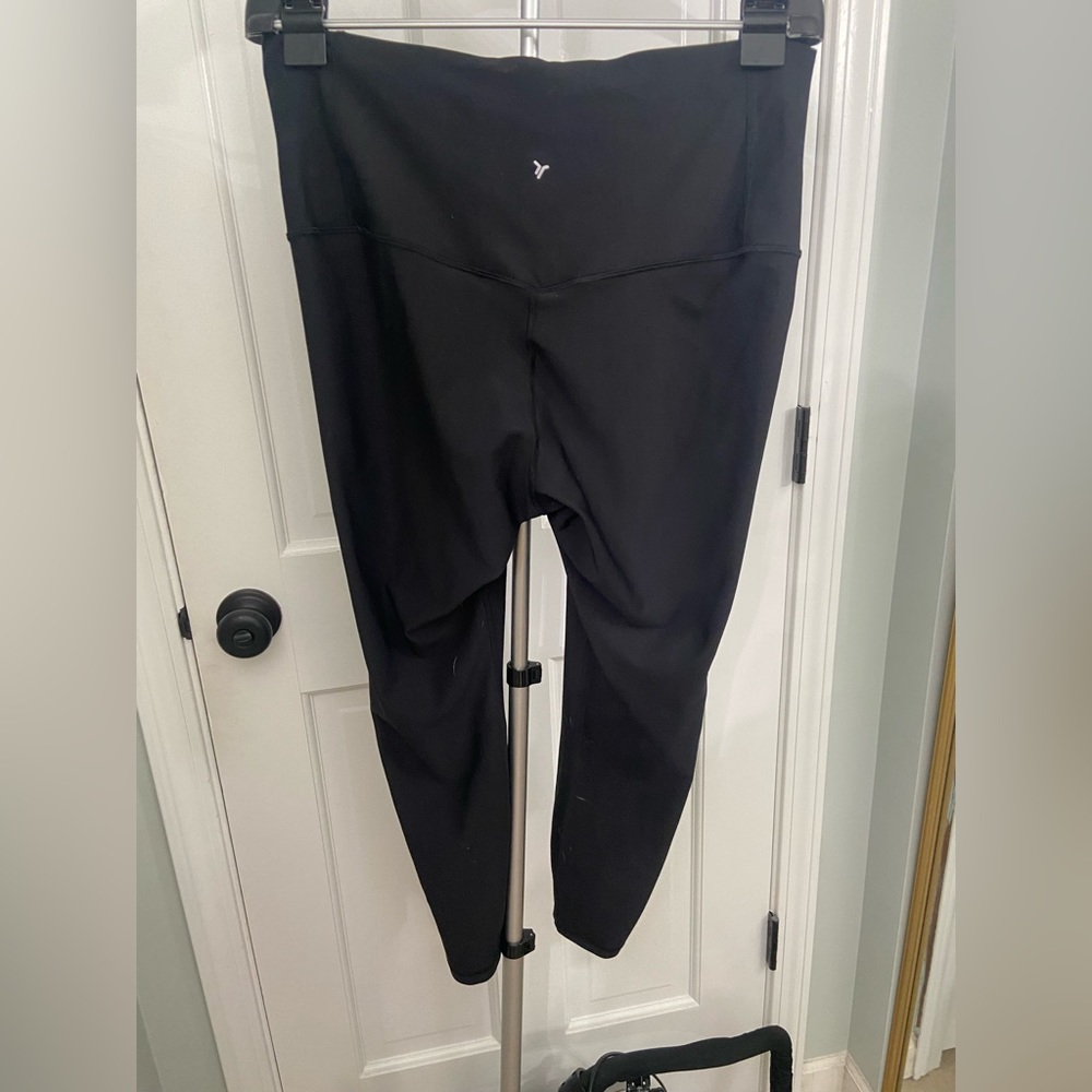 Like new old navy powersoft stay dry legging
